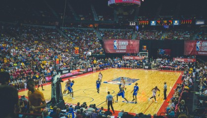 国乒包揽WTT大满贯五冠 马龙樊振东巅峰对决引燃赛场