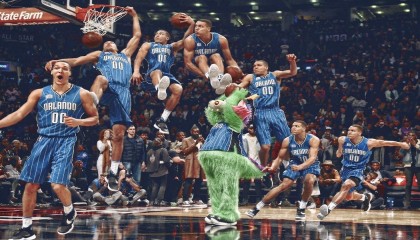 惊天逆转！压哨绝杀引爆全场，XX队逆袭夺冠