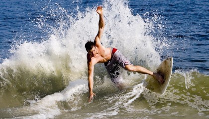 土超劲旅锁定红魔飞翼 埃于普体育与曼联就马拉西亚租借达成原则性协议