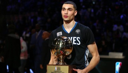 塞尔电台曝诺坎普改造争议，中标方资质曾存疑，工期承诺成关键胜负手