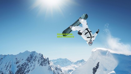 雪橇世界杯激战正酣，德国选手再创赛道纪录